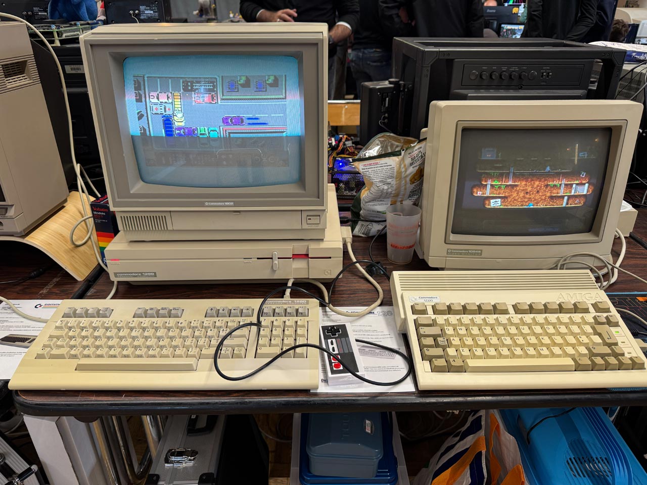 A desktop Commodore 128 and an Amiga 600